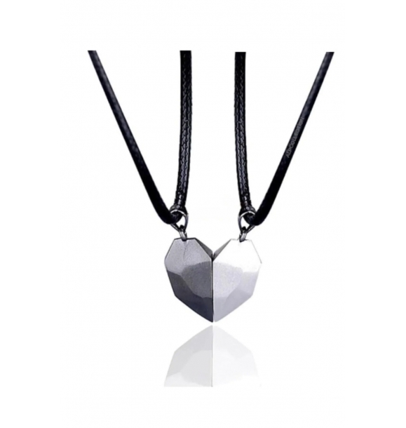 Два черно-серых магнитных сердца, пара любящихся металлических кулонов. | Sumka