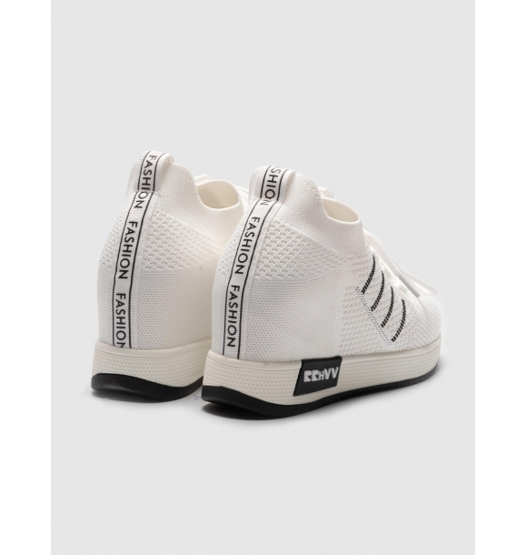 Белые кроссовки для женщин с белыми шнурками. | Sumka