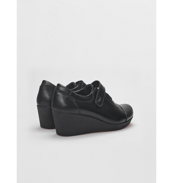 Натуральная кожа, черные женские комфортные туфли с липучкой. | Sumka
